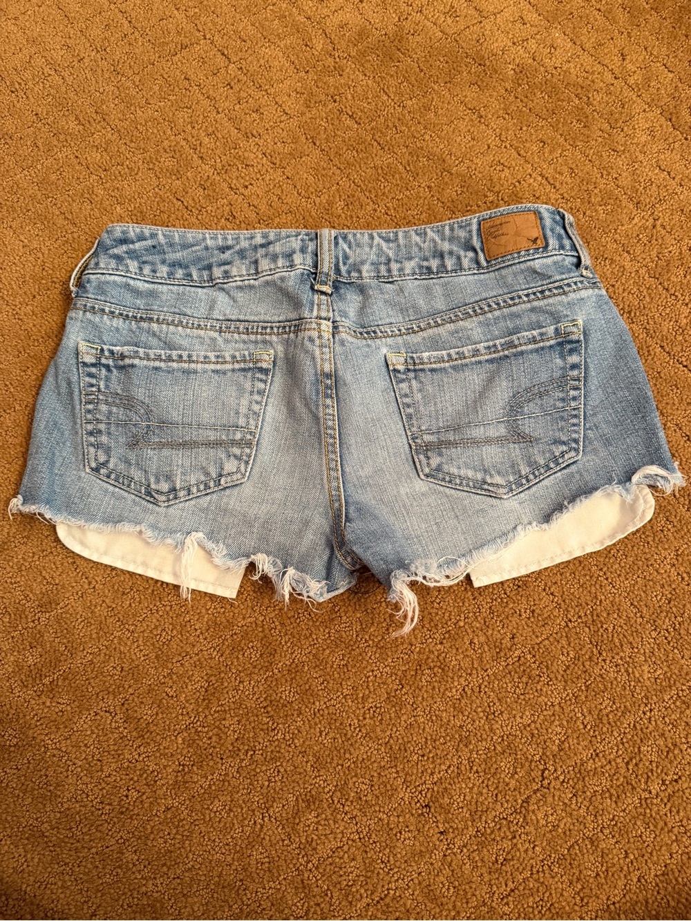 American Eagle Light Wash Star Pocket Low Rise Micro Mini Shorts Size 4 - Picture 2 of 7